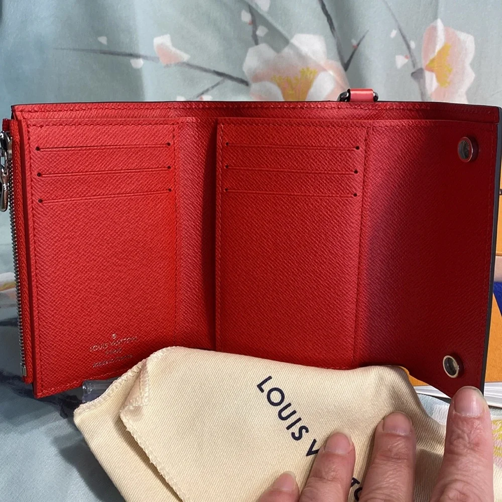 Louis Vuitton Supreme Red Epi Leather Pochette Jour GM Portfolio **HP** - Picture 9 of 14